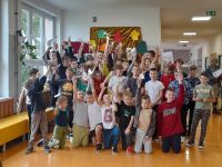 Zdjęcie grupowe chłopców