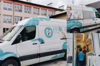 Uczniowie w Dentobusie