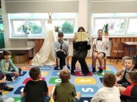 Głośne czytanie przedszkolakom