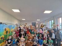 Dzieci ze swoimi misiami