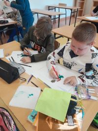 Projekt edukacyjny w kl. IV - Lekcja kleksografii