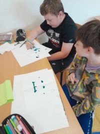 Projekt edukacyjny w kl. IV - Lekcja kleksografii