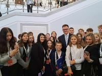 Młodzi parlamentarzyści z Marszałkiem Sejmu