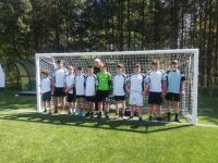 Drużyna chłopców w piłce nożnej