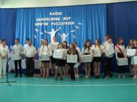 Uczniowie z Pudełkami szczęścia